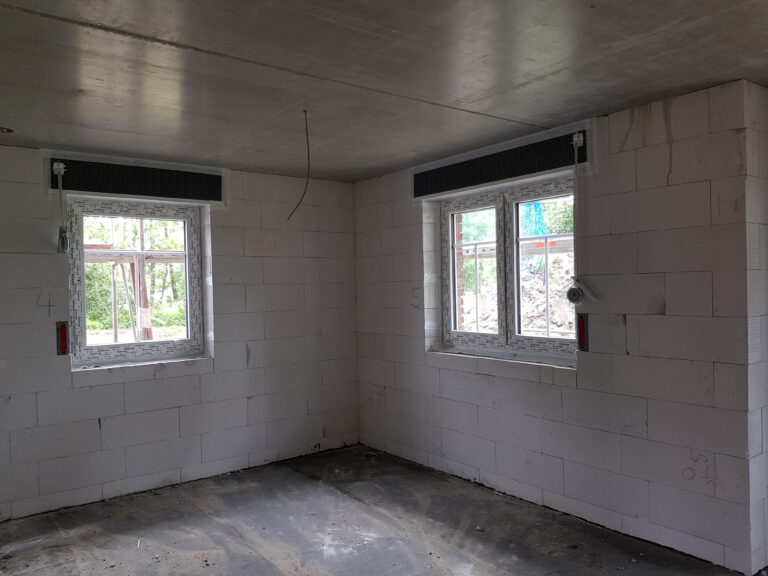 Fenster, Türen und geglättete Elektro-Wogen – Chris und Kati bauen ein Haus